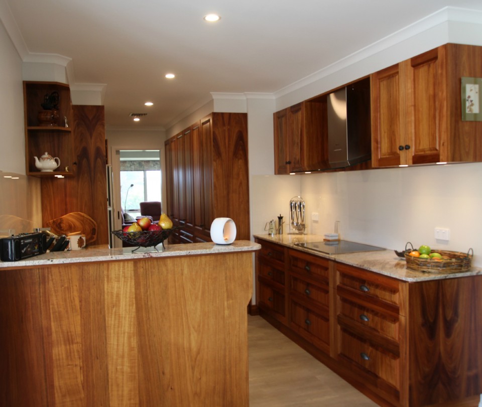 Traditional Blackwood Kitchen with Walkin Pantry and Modern Laundry